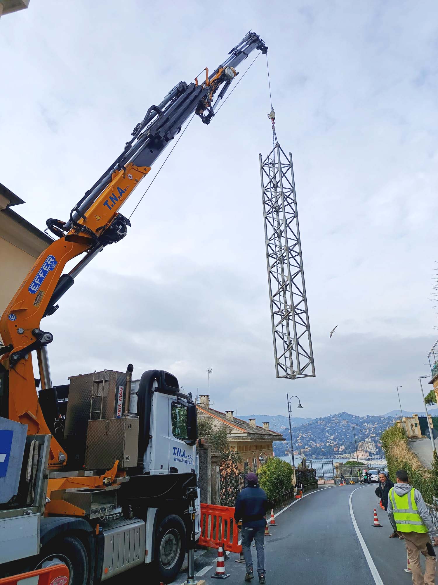 Noleggio Camion Gru Parma