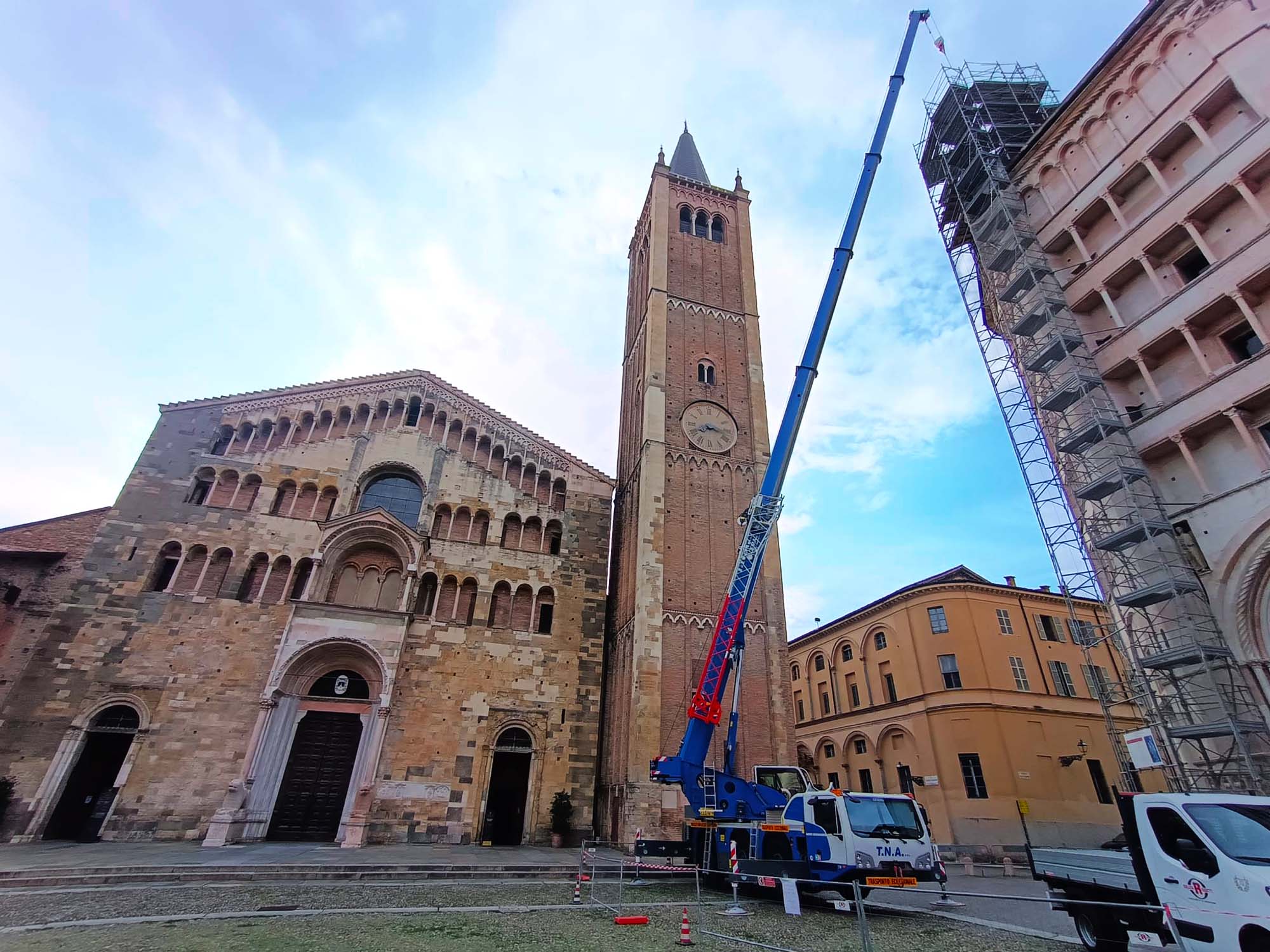 Noleggio autogru Parma_Noleggio con operatore